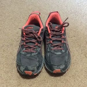 ASICS tennis shoes 8.0